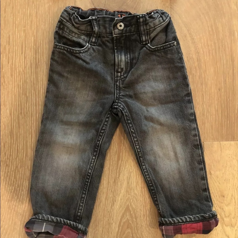 Outfit size 2T - Picture 3 of 5